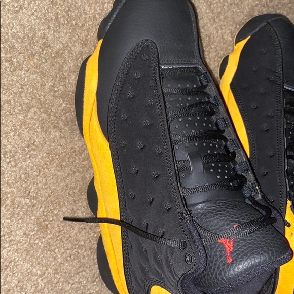 Shoes - Picture 2 of 4